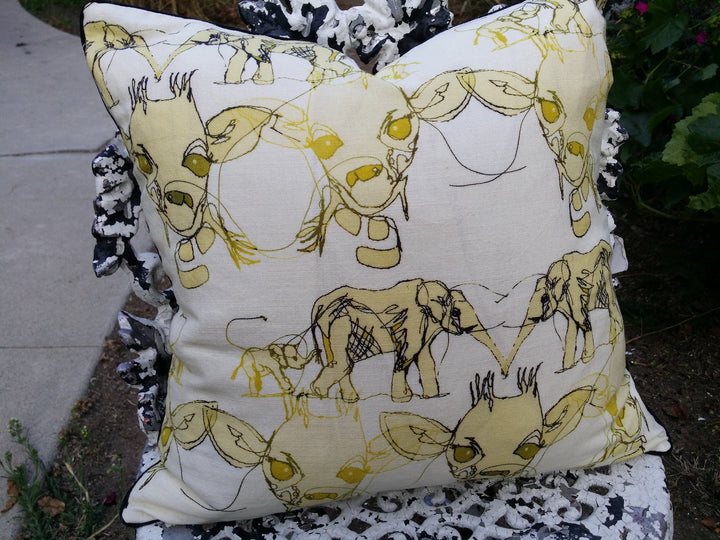 Tobyboo Victoria Linen Cushion Cover