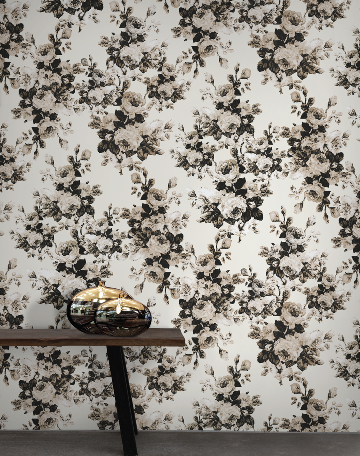 Moody Bloom, Cream
