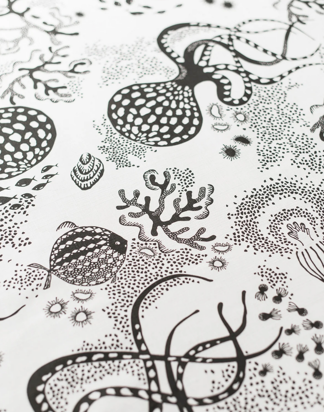 Aquatic Cotton Fabric, White / Black