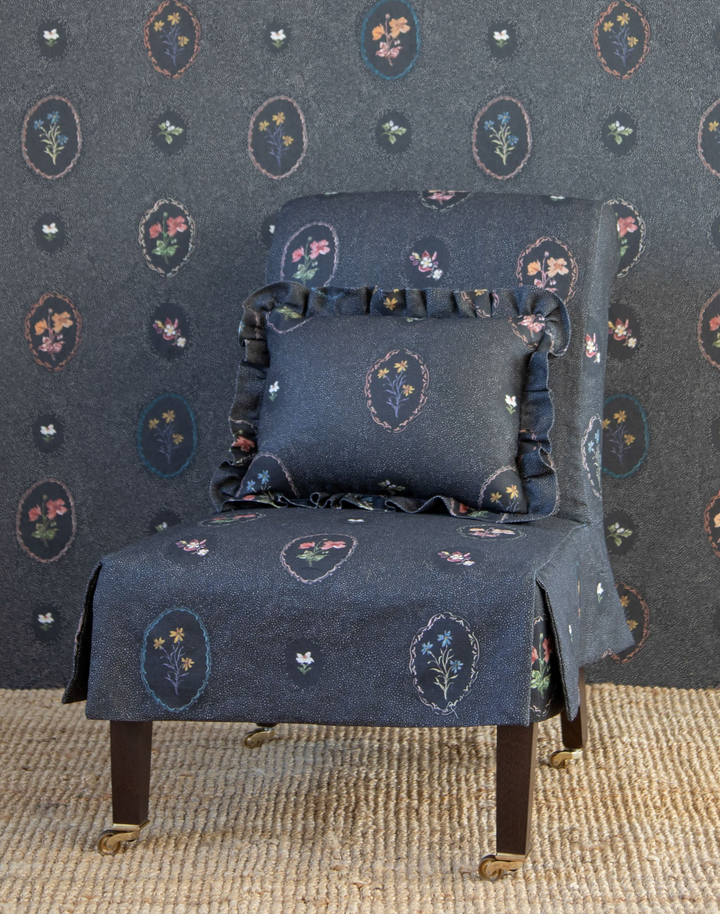 Bibury Sprig, Midnight - Linen Fabric
