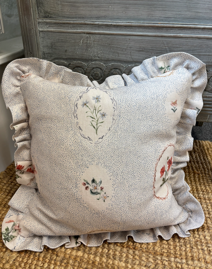 Bibury Sprig, Sky Blue - Linen Fabric