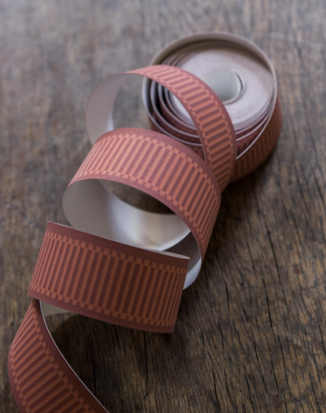Border Lyon, Brick Red B04-68