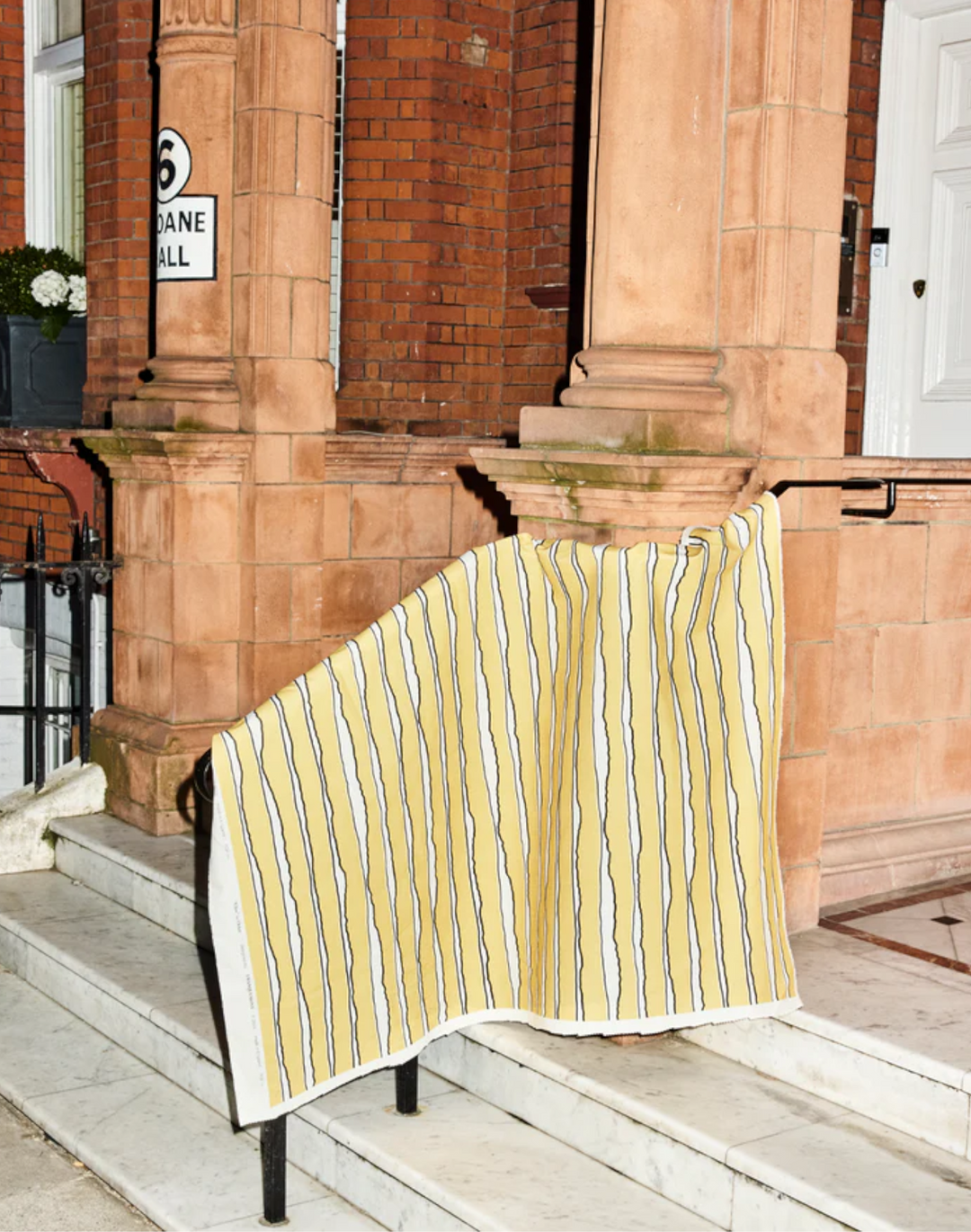 Clive Fabric, Ochre