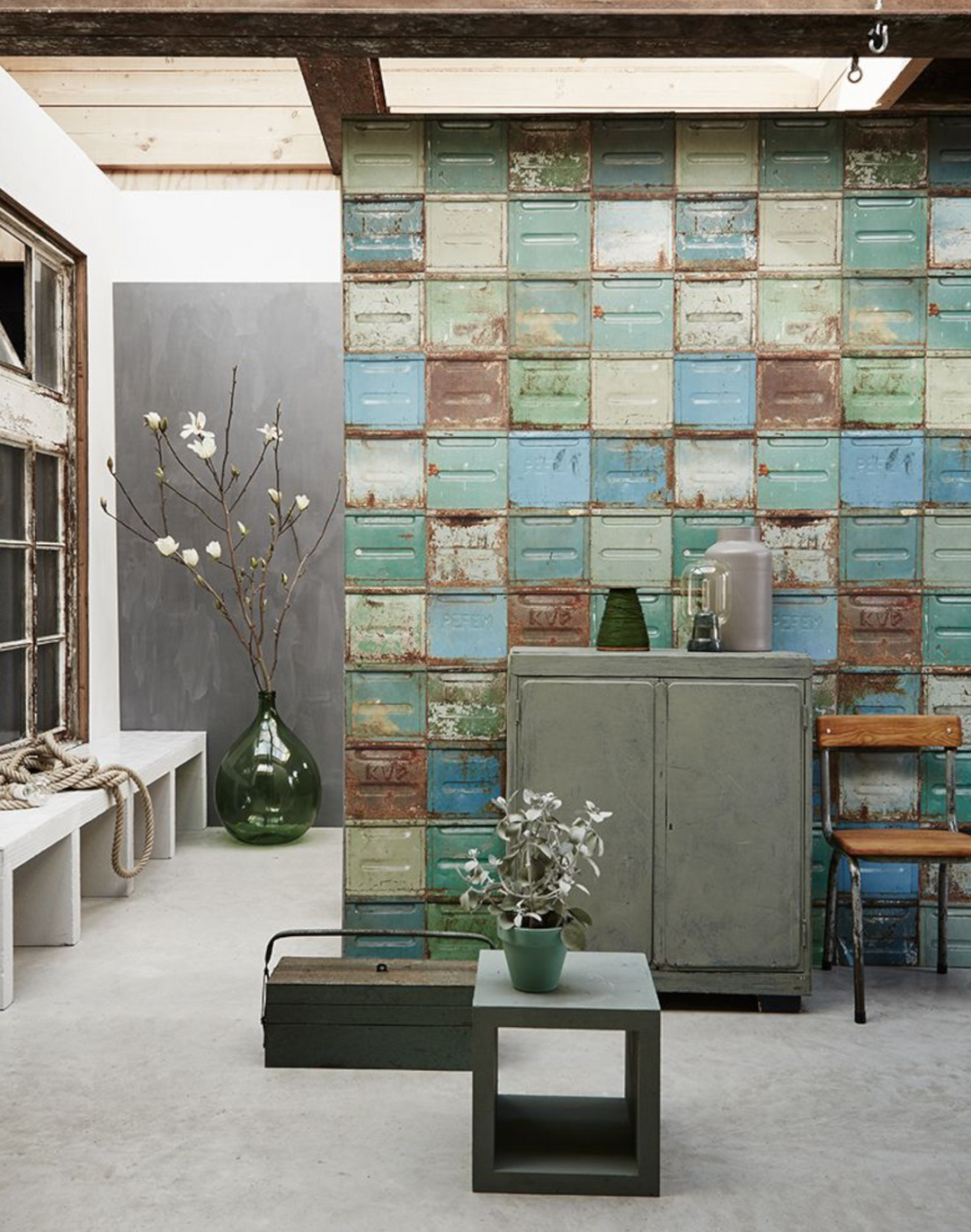 Container, Mixed