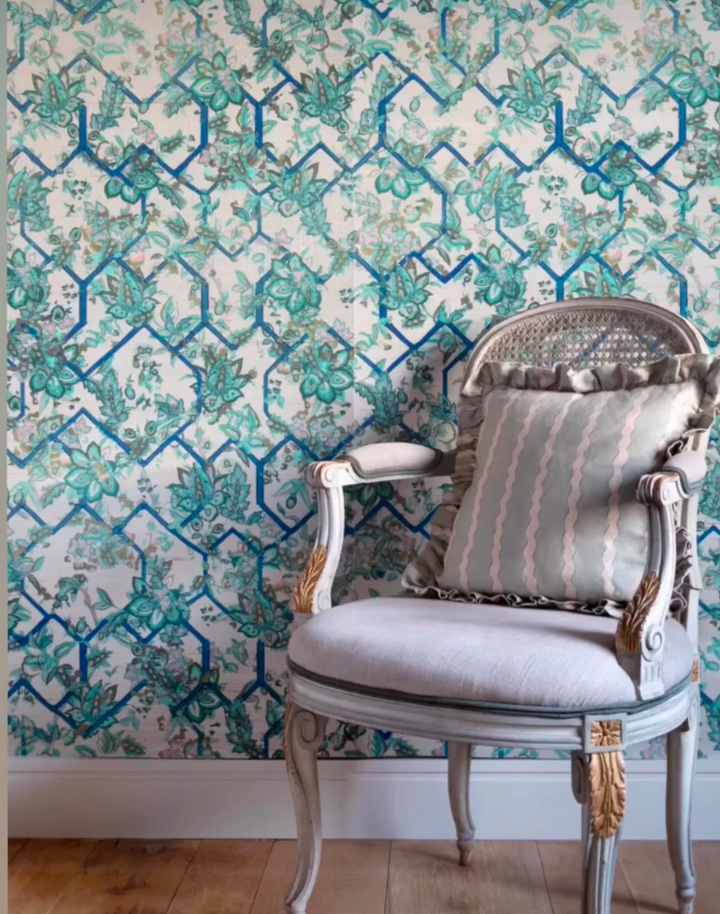 Creeping Trellis Grasscloth, Wedgewood Red