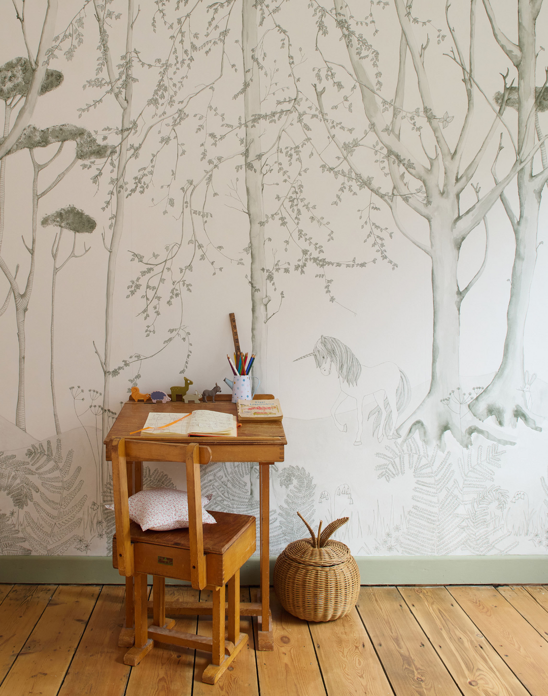 Legend Mural, Moss
