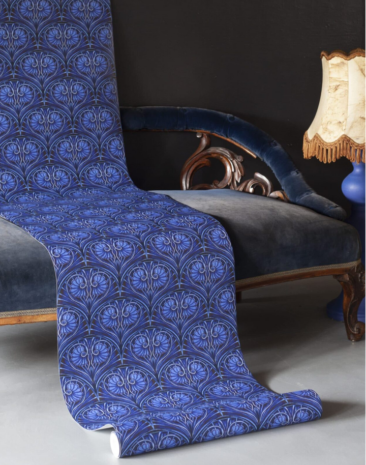 Loulou, Electric Blue