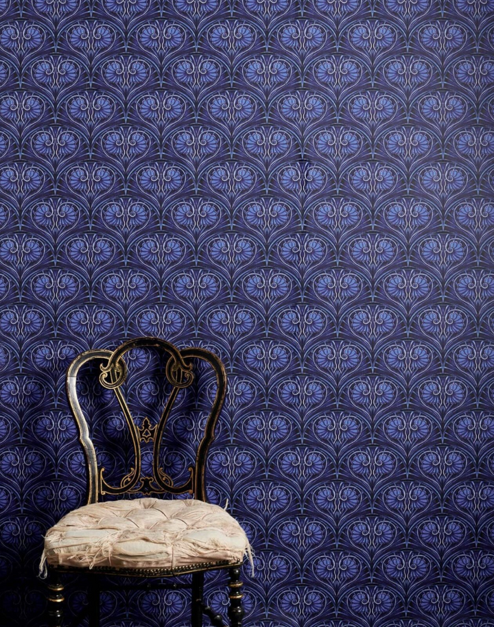 Loulou, Electric Blue