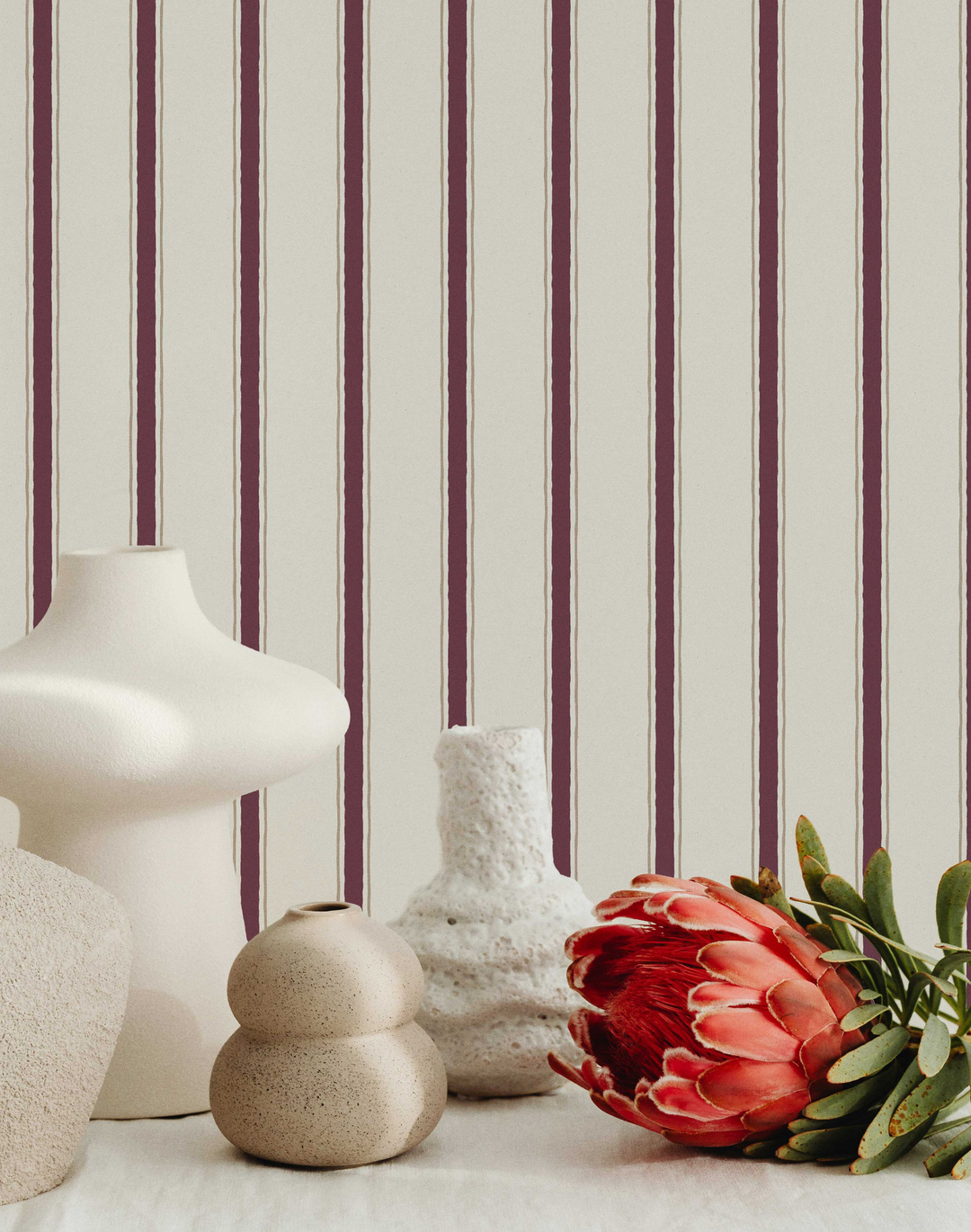 Moulding Line, Plum Red