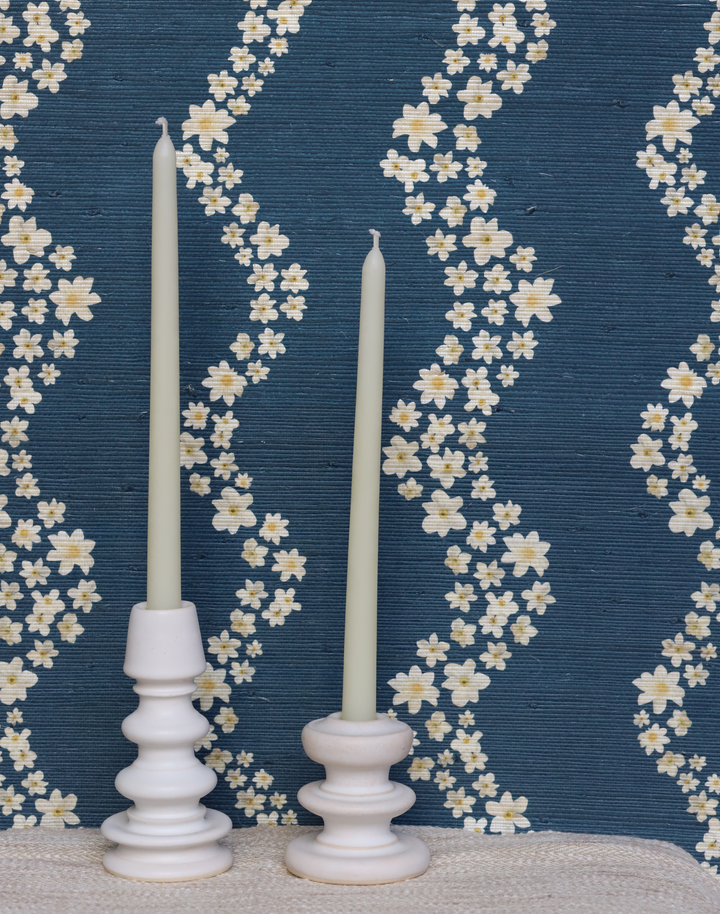 Seashells Scallop Grasscloth, Navy Beach