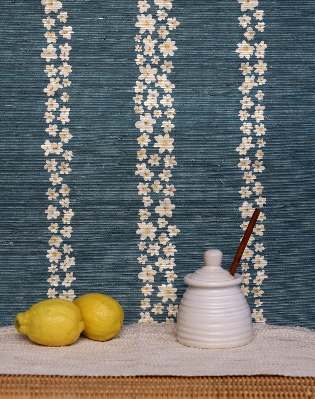 Seashells Stripe Grasscloth, Fog