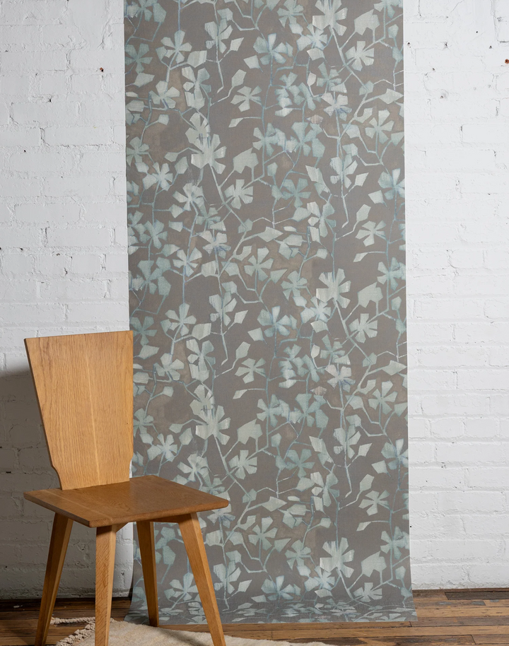 Vinca, Misty Morning - Cotton Wallpaper