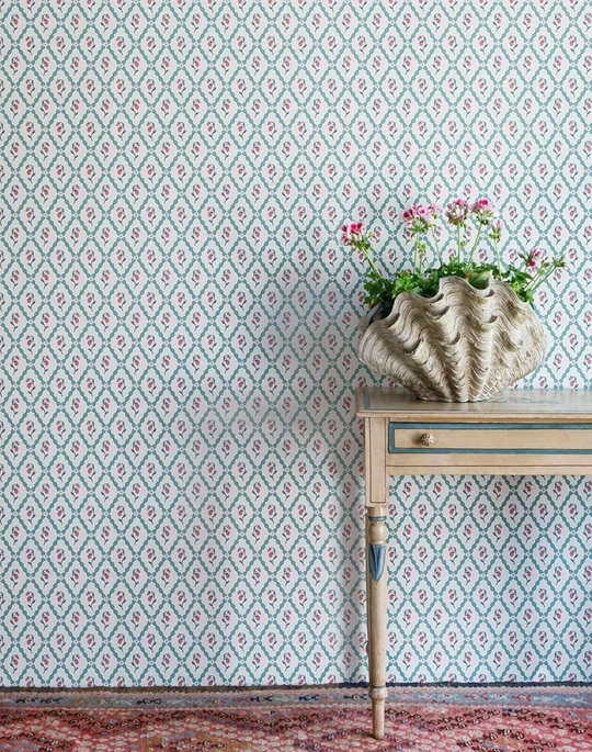 Wild Strawberry Trellis, Vintage Cream – The Pattern Collective